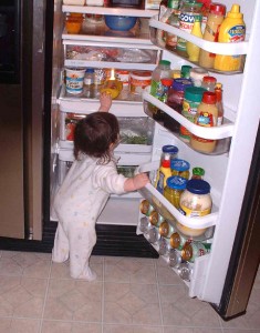 bambino frigorifero